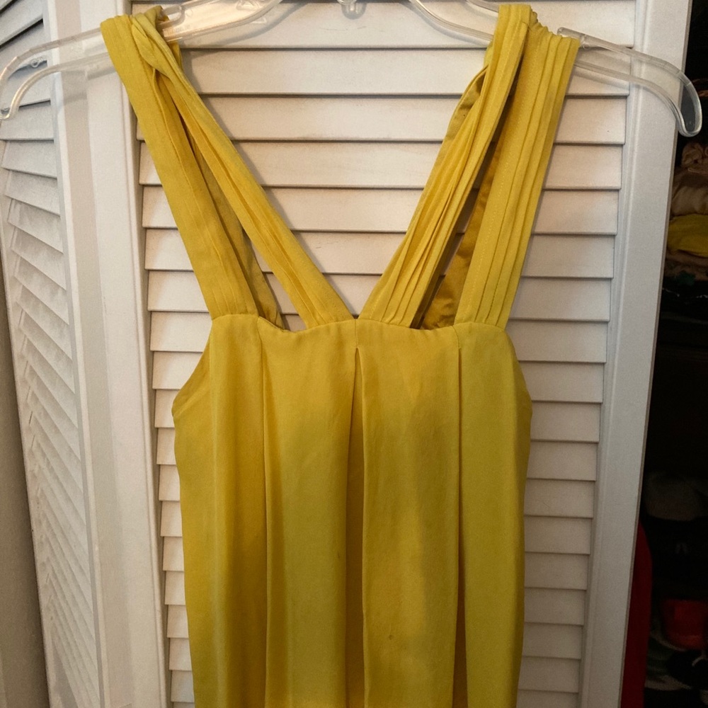 Alice and Olivia yellow tunic top
